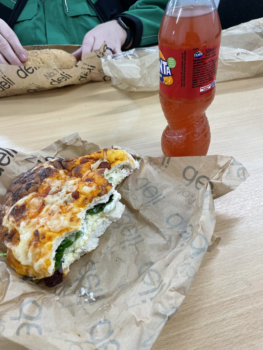 SjaAmos's tweet photo. Lunch from @no11deli then after lunch putting @SJA_David_Neale to working sorting out the other Contract RRV’s!

My good deed done for the day as while I was there a lady’s card failed, so I treated a member of the public to a random act of kindness 💚🚑 it’s nice to give back. https://t.co/ORQ7lqdKWJ