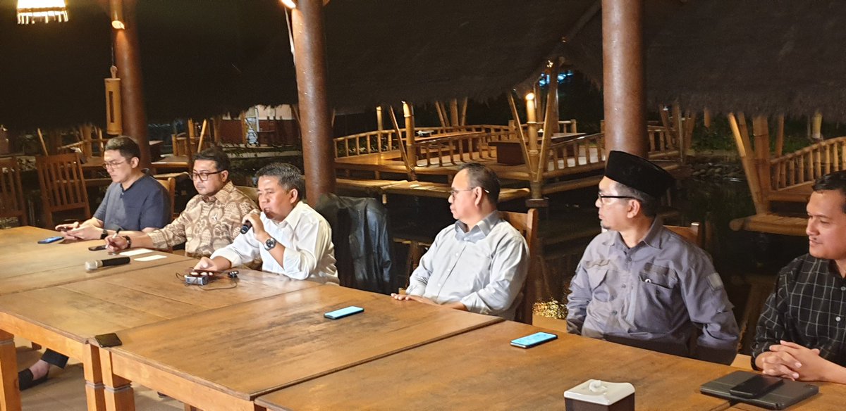 <a href="/msi_sohibuliman/">mohamad sohibul iman</a>:Adanya harapan publik terkait terbentuknya koalisi pendukung <a href="/aniesbaswedan/">Anies Rasyid Baswedan</a> sehingga mencapai PT 20%. Partai Nasdem dan Demokrat sudah menyatakan dukungan secara eksplisit organisatoris.PKS terus mendengar dan menyerap aspitasi masyarakat terhadap koalisi ini.