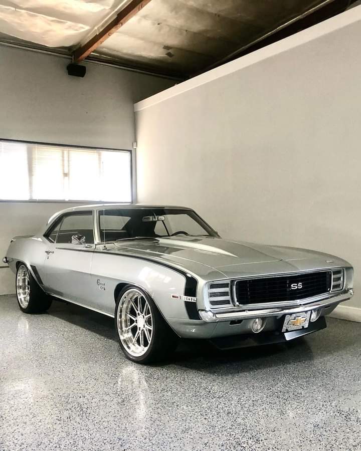 lippyent's tweet photo. 1969 Chevrolet Camero! Nice https://t.co/cCwj5J7WkX