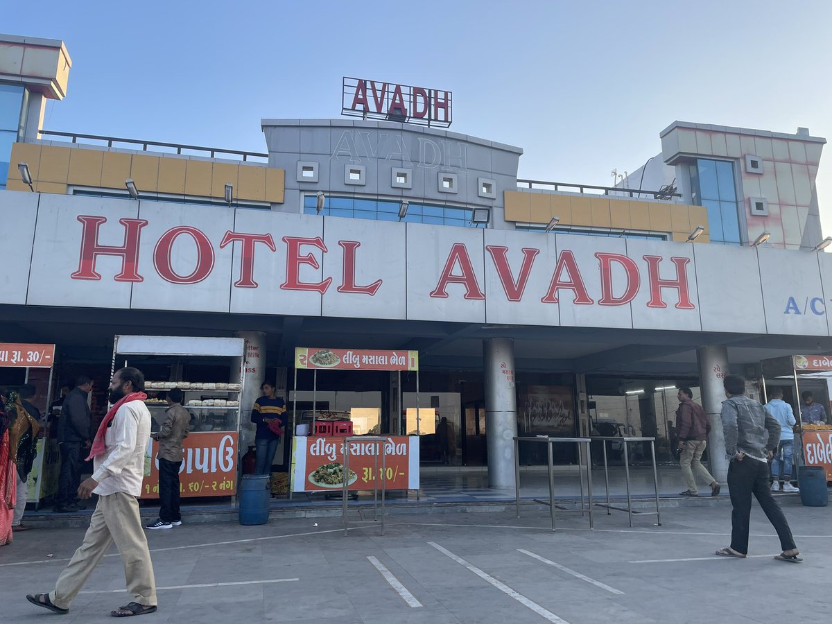 AtulRaval63's tweet photo. @OfficialGsrtc  Food joints awarded tenders are allowed to loot passengers? Avadh Limdi charges Rs 25 for mazza with MRP @20 https://t.co/uDYJ4MJPjf