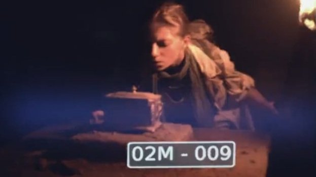 Ah, dernier "détail" : la jeune fille est BLONDE comme Cassie... et définitivement pas comme Lara !!! 

Non mais clairement c'est le nouvel #Uncharted #PS5, j'en suis quasiiiiiiment sûr... et vous ??? youtube.com/live/ShqOi3DRF…