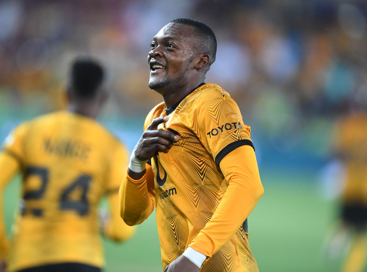 KickOffMagazine's tweet photo. Former Kaizer Chiefs winger Junior Khanye has praised the club's newfound hero Christian Saile Basomboli after an impressive debut against Royal AM.

"In Zambia they watch Kaizer Chiefs so do the whole of Africa, so they know how big the club is."

MORE▶️  https://t.co/WrHHadjGmS https://t.co/y8AE6qCXof