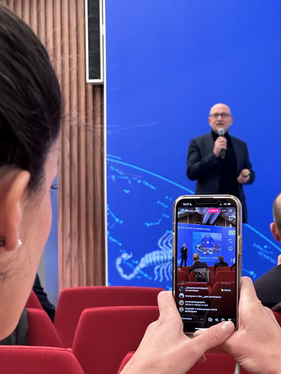 💫Il #CarnevaleVenezia2023 arriva nel Metaverso: “un'opportunità per avvicinarsi alle nuove generazioni"- #AlbertoBozzo, direttore Sviluppo Mercati di <a href="/veneziaunica/">Venezia Unica</a>

🎭Avatar, skin e filtri da usare su #IG, <a href="/readyplayerme/">Ready Player Me</a> e <a href="/Roblox/">Roblox</a>.

🔜 carnevale.venezia.it