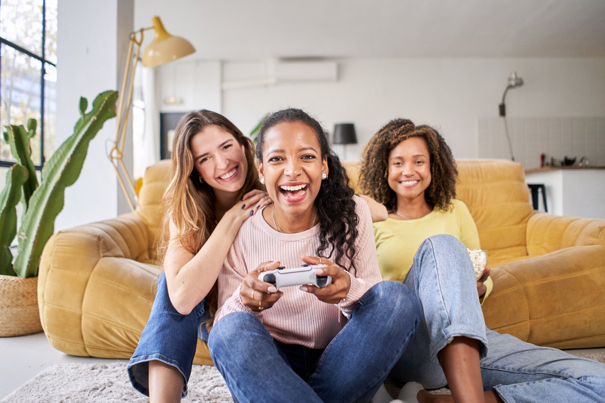 "S" wie "Suche Studierende für Studie zum strategischen Spielverhalten" (Offline- und Online-Multiplayer-Games). Spannend für Euch? Schaut hier: uni-marburg.de/TAhXRY
Ach ja: ein Salär gibt es auch! <a href="/UniBib_MR/">UB Marburg</a> <a href="/Uni_MR/">Philipps-Universität</a> 
Foto: Colourbox