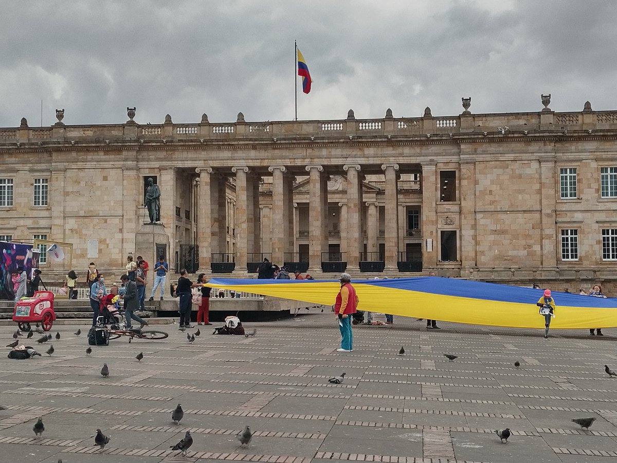 RosasJasai's tweet photo. Desde Aquí hasta Allá...
#AguantaUcrania
Aguanta La Guajira
Aguanta Colombia
Aguanta América
Aguanta El Mundo Entero
DESDE DONDE NOS ENCONTREMOS... PRIMERO DIOS ... 🙏🙏🙏
#RosasMarianas #ProyectoJasai
#LaMPdelacalle #EnVivo
#LaPauMejíaRedondo #AlAire
🇨🇴🦩 COLOMBIA 🐬🇨🇴 https://t.co/MmbltkVfFm
