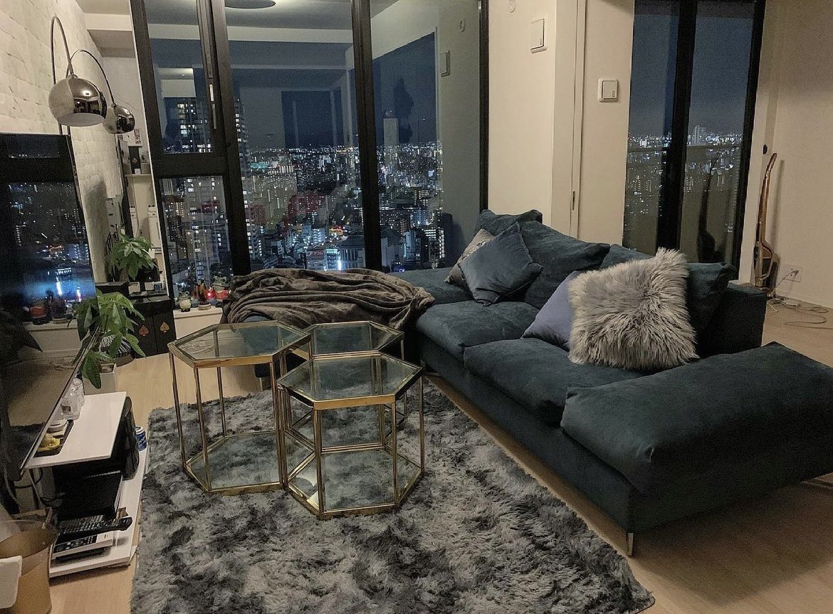 0105Yuhei's tweet photo. マイホームのリビング🏠
夜景が綺麗だったのでパシャリ📸 https://t.co/asPHkyrkRs