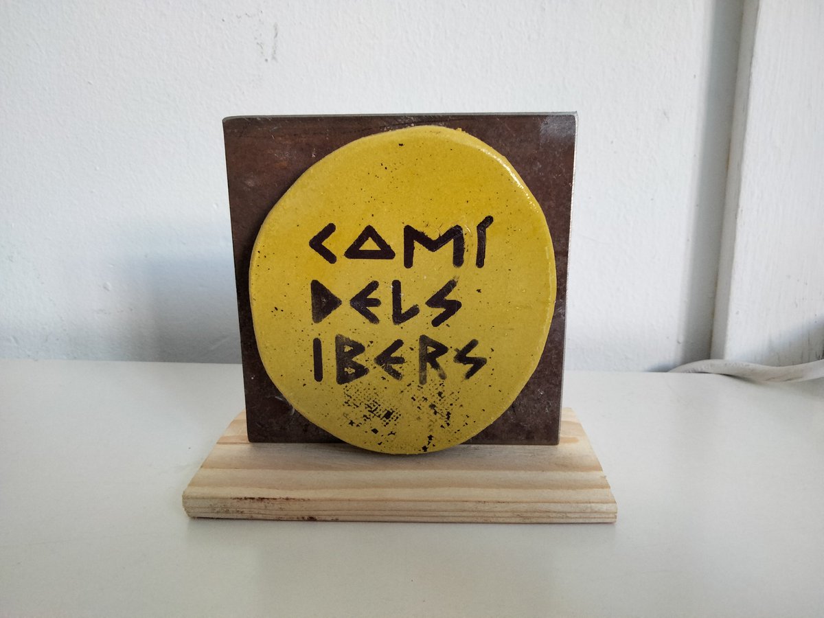 Els tallers artístics del CP Quatre Camins colaboren aquest any amb la cursa <a href="/elsibers/">Camí dels ibers</a> fent els trofeus! Artesania i esport! <a href="/justiciacat/">Justícia</a> <a href="/acaldero2/">Amand Calderó</a>