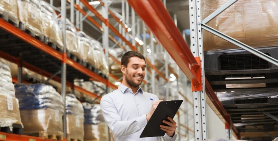 sole24ore's tweet photo. Manager della logistica e IT, così la pandemia ha cambiato le retribuzioni | Post di Robert Hassan, direttore di #Jobnewsitaly.com, notizie di economia e lavoro | via @econopoly24 #management #modellodibusiness

segui Econopoly - Il Sole 24 Ore https://t.co/hSt7mhnyrP https://t.co/dOBy1vwwJq