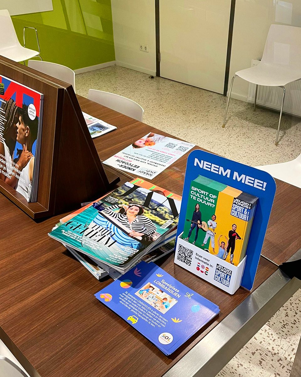 Ben jij ze al tegenkomen? De nieuwe Jeugdfonds Rotterdam flyers in houder vind je nu bij vrijwel elke huisarts in Rotterdam! Neem de flyer mee, geef hem aan iemand of scan de QR code op de flyerhouder voor informatie in meerdere talen. #huisarts
