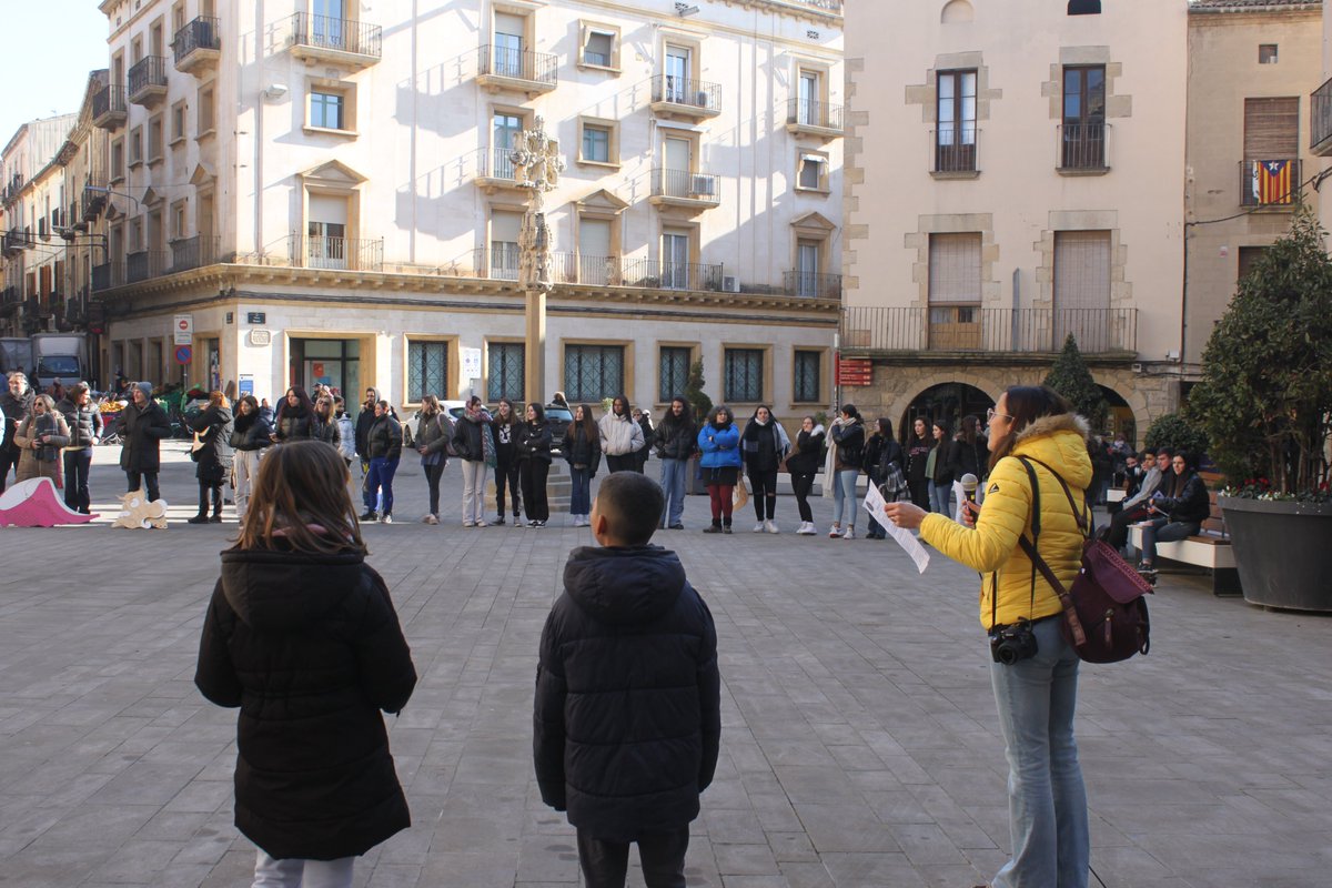 ☮️ #Tàrrega hem commemorat el Dia Escolar per a la No Violència i la Pau fent un trencaclosques d'animals del món elaborat per l'Escola <a href="/ondaratarrega/">EA Ondara</a> amb la col·laboració d'alumnes dels centres educatius de la ciutat. Tot un clam per la diversitat!

🔗 tarrega.cat/ciutadania-edu…