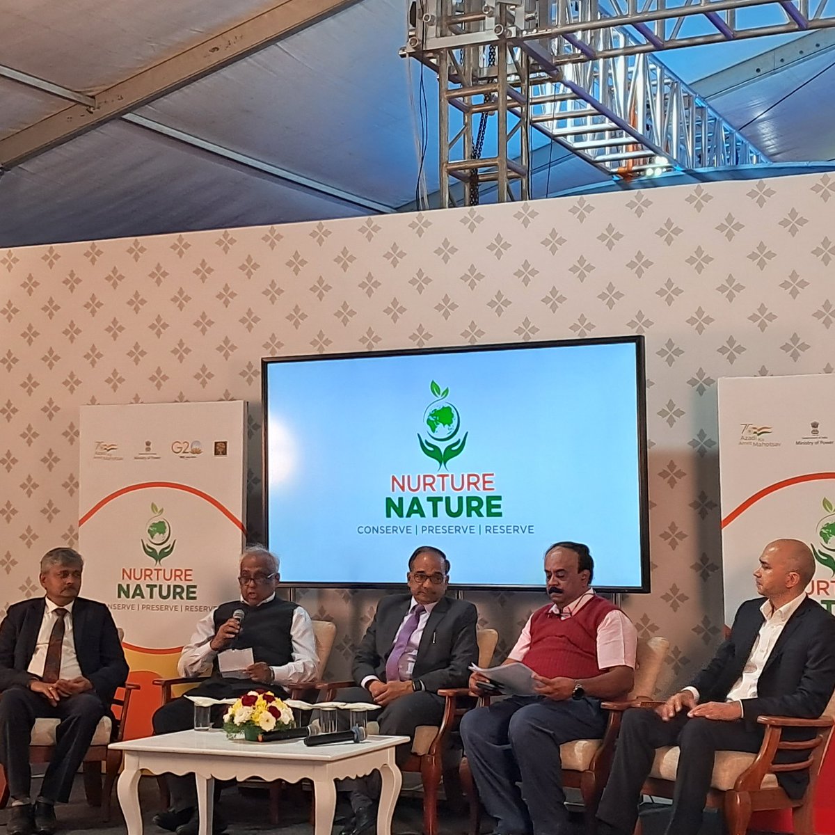 A conference on Energy Efficiency, Industry Low Carbon Transition & Responsible Consumption at the #NurtureNature exhibition in #Bengaluru was chaired by Hon'ble Secretary of Power, Shri Alok Kumar and Shri Sanjiv Nandan Sahai, Director General, Power Foundation of India.