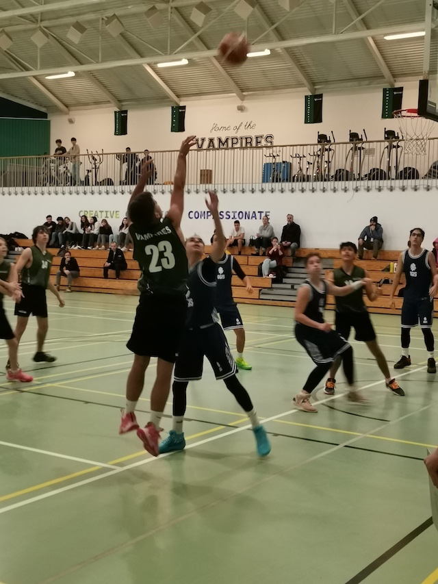 AISBucharest's tweet photo. A great display of team basketball on Friday night in the Varsirty 2 Vampire's home opener of the BISAAC Boys U18 league, defeating OGIS with a resounding 46-15 victory!
#aisbcommunity #govampires #AISB #ourstudents https://t.co/Vfti18W5qz