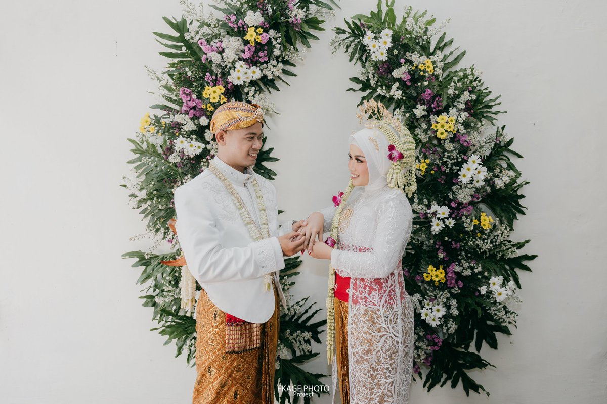 oktaviawh's tweet photo. Salah satu kemungkinan yang paling aku suka adalah kemungkinan akan sesuatu yang tadinya disebut 2 dapat menjadi 1
Pada tanggal 18 September 2022 membuktikan kemungkinan itu telah menjadi kenyataan https://t.co/aJA42T58ya