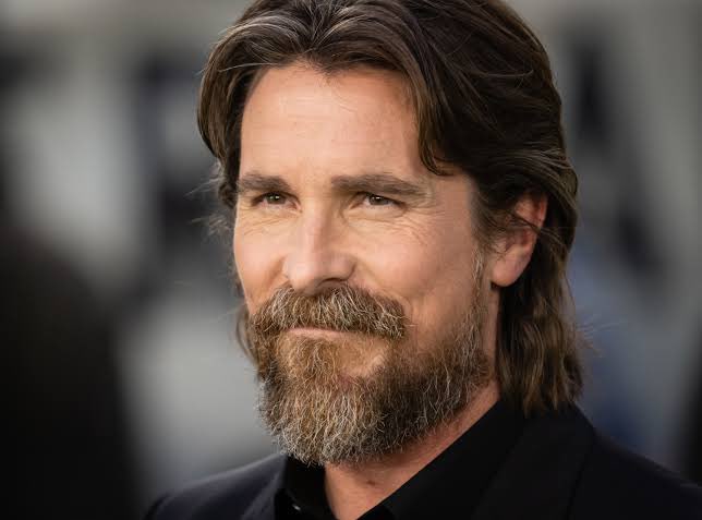 AlienPredatorU1's tweet photo. Ha cumplido 49 años el actor Christian Bale, que interpretó al carismático pero despiadado y manipulador Andrew Miles en #AlienInfinite y #BeyondInfinite
¡Muchas felicidades! 🎉🎉🎉🎊🎊🎊 https://t.co/ycRJEJ6SnP