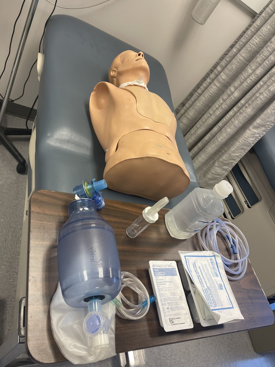 BaptisteDiana's tweet photo. Feels good to be back in the lab today! I love teaching at the #1 school of nursing in the nation! @JHUNursing #Nurselife #professormode @Sarah_Szanton @BobAtkins_ @DrMcCamey https://t.co/2qXpJXdrTg