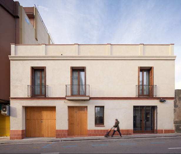 ZehnderIberica's tweet photo. 🏢#Viladecans (#Barcelona) recibe el primer #edificio con #certificado #Passivhaus tras la #rehabilitación de #CanMati, proyecto que cuenta con nuestras soluciones de #ventilación #eficientes, #saludables y #sostenibles. 

👀@ElLlobregat: https://t.co/7QqMgMHBNO

@ViladecansTweet https://t.co/jMiNvuonnr