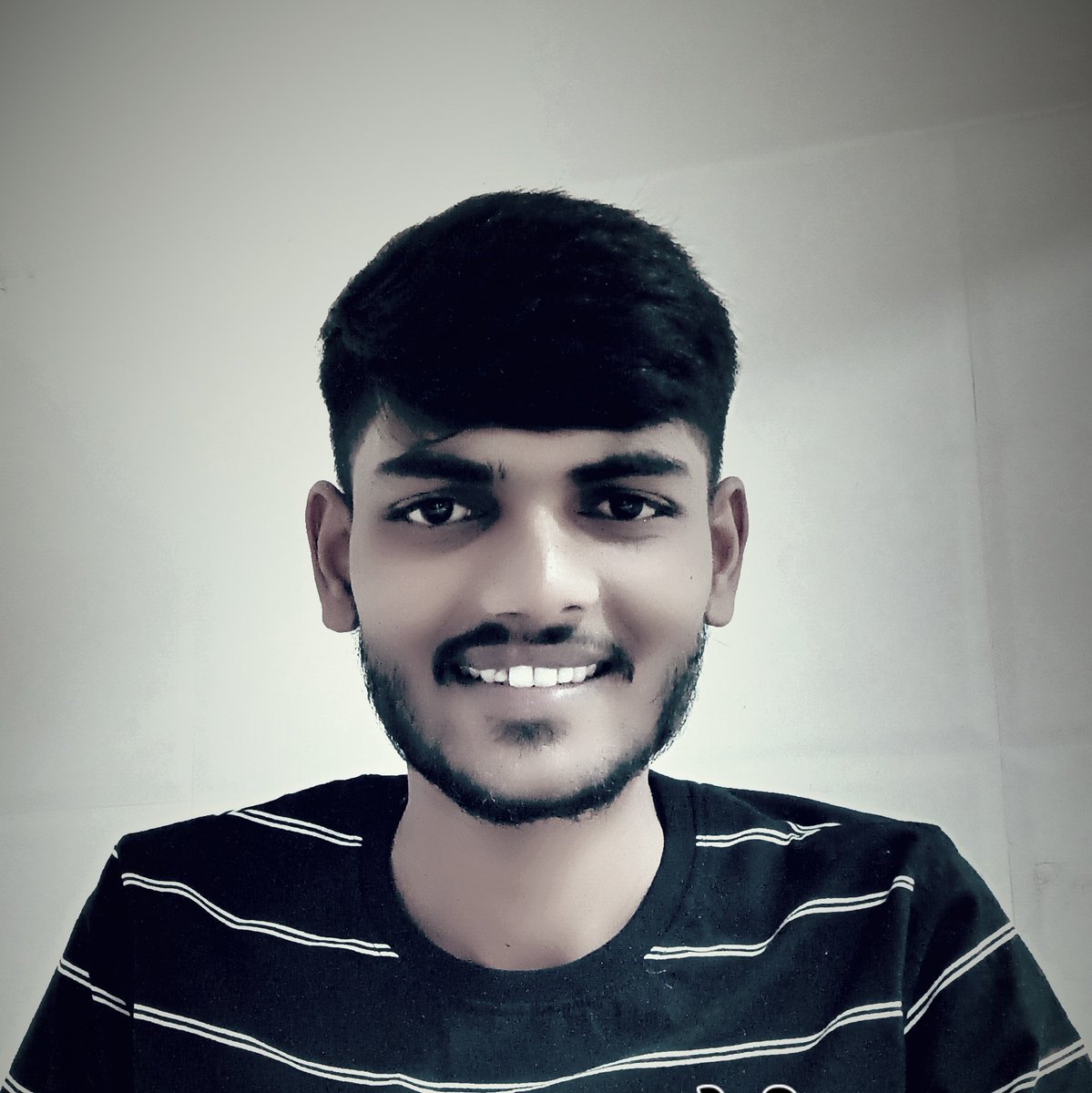 PRAVIN5219's tweet photo. #NewProfilePic https://t.co/mu1RSCuawW