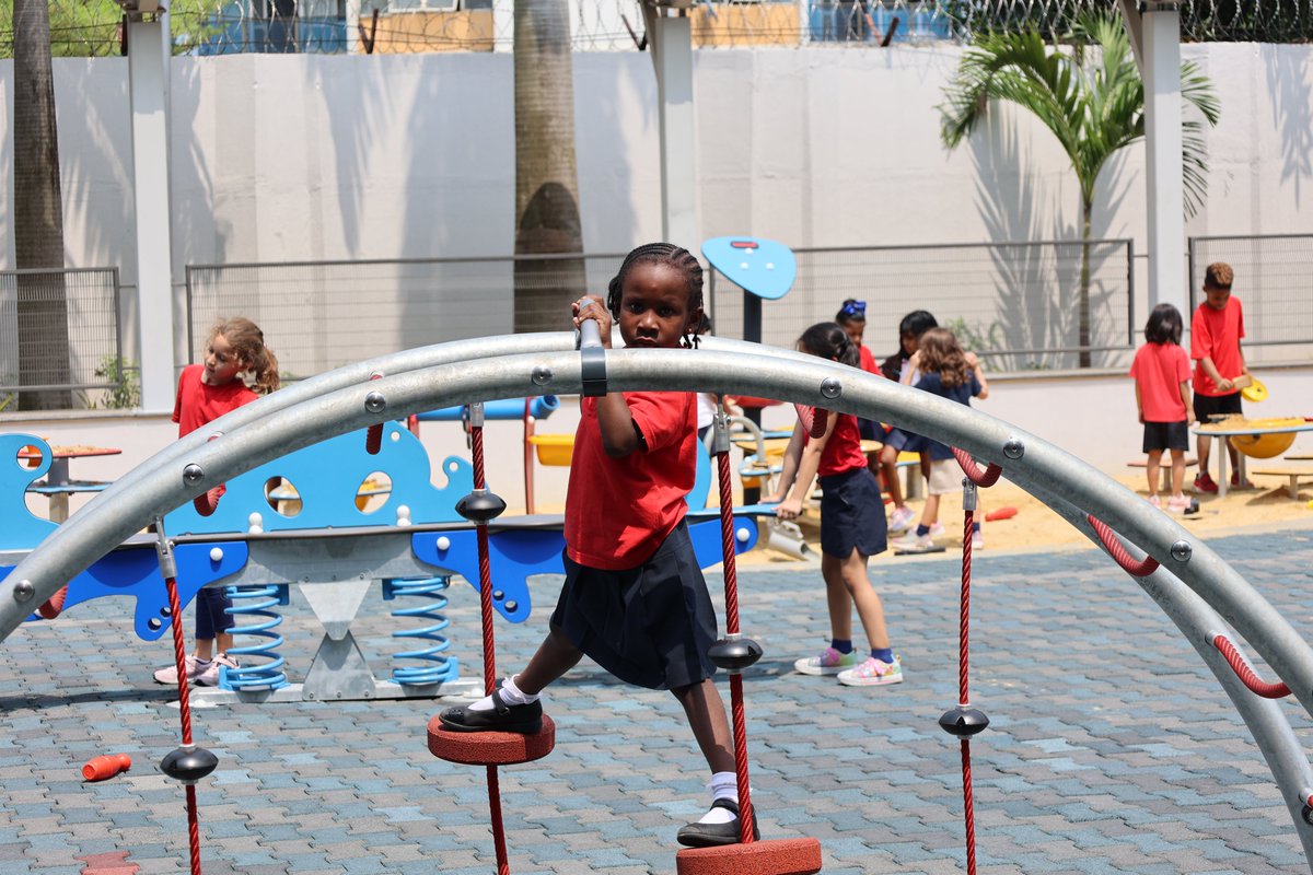 aislagos's tweet photo. We are SO pleased to see our Lower Elementary students make use of some Fun in the Sun at our newly opened outdoor playground. Hanging out, exploring, or releasing some much-needed energy these young students are able to enjoy all that outdoor play has to offer at #AISLagos! 😍 https://t.co/ghhb8PYqbB