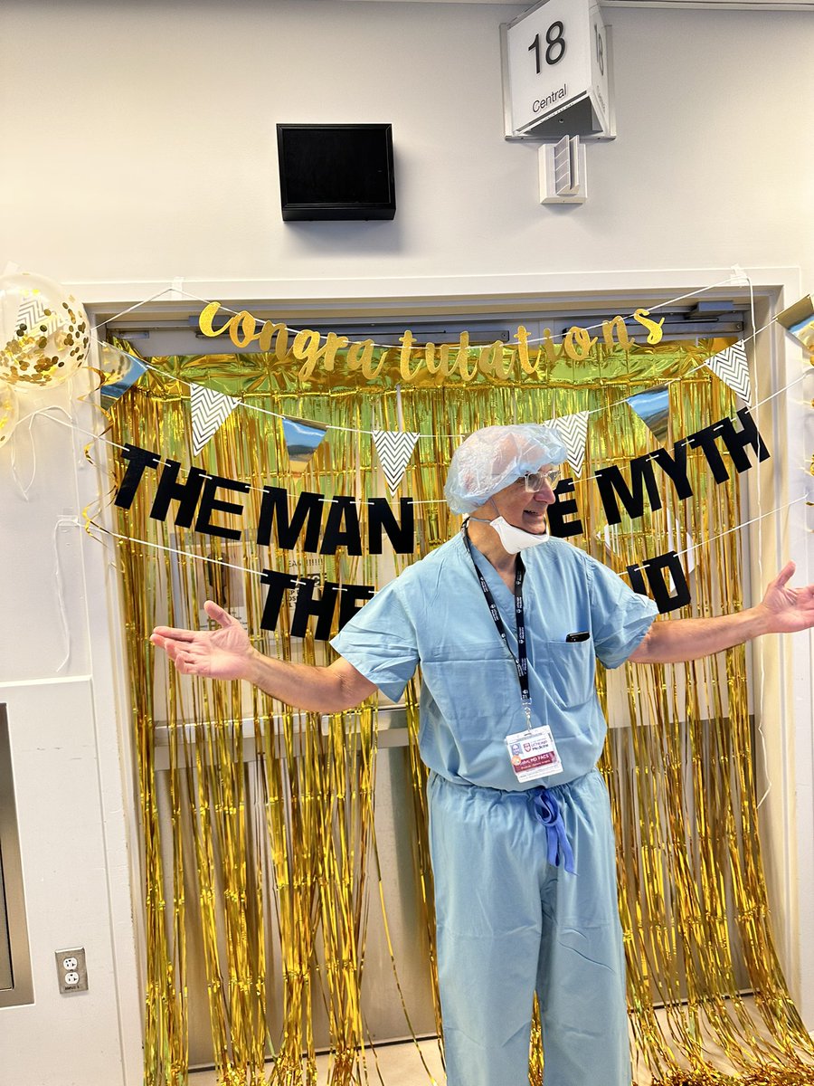 JBMatthews's tweet image. Dr John Alverdy’s last day in the OR after 30 years at @uchicagosurgery Thousands of patients have benefited from his expertise, and his legacy includes hundreds of trainees - THE BEST. #ThankYou @UChicagoMed #EndOfAnEra #TheLegend #NewChapter #HesNotGoingAnywhere