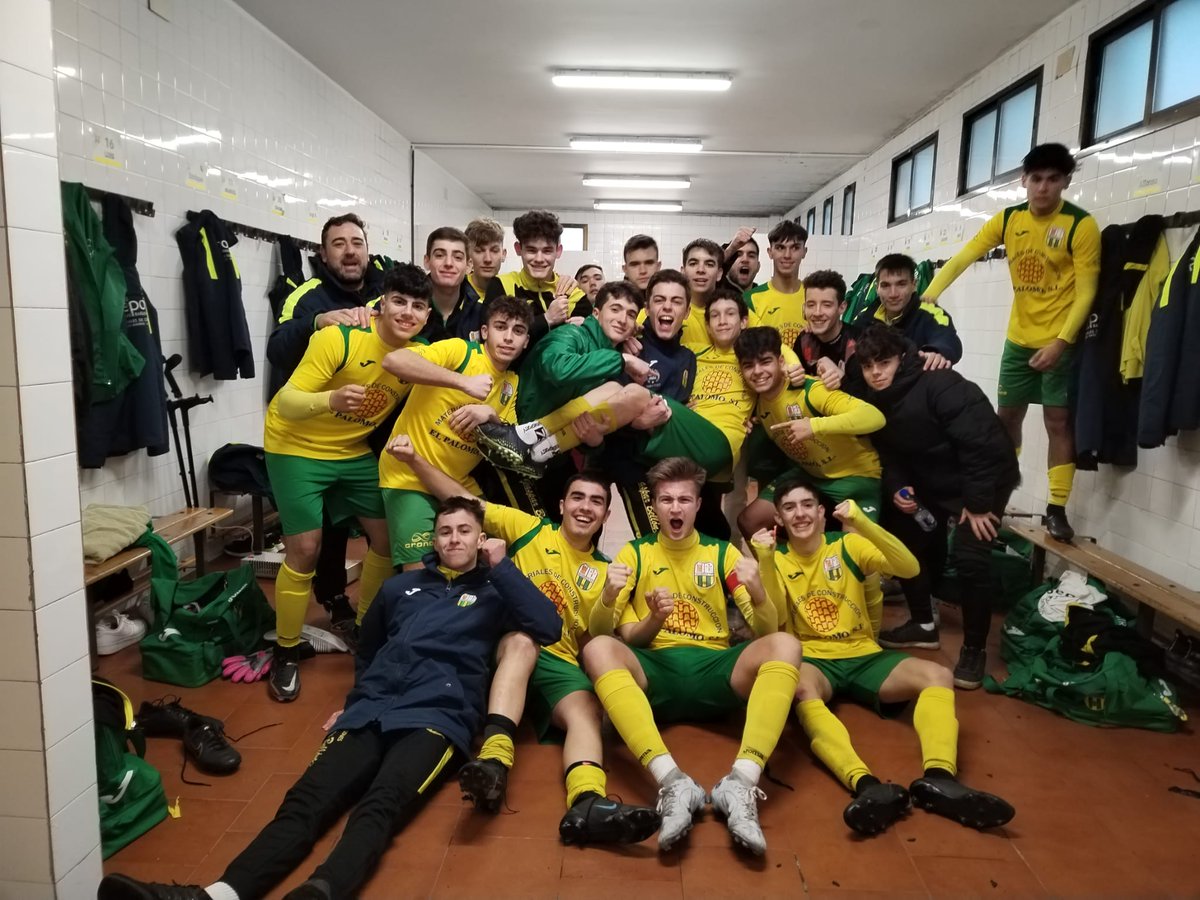 daniclosy's tweet photo. Empiezan las semanas más difíciles y bonitas de la temporada.
Hasta el final con ellos💛💚 https://t.co/qBGFxd0Gbo