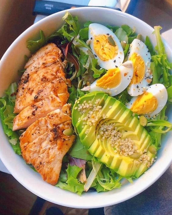 Low-Carb Chicken Avocado Salad