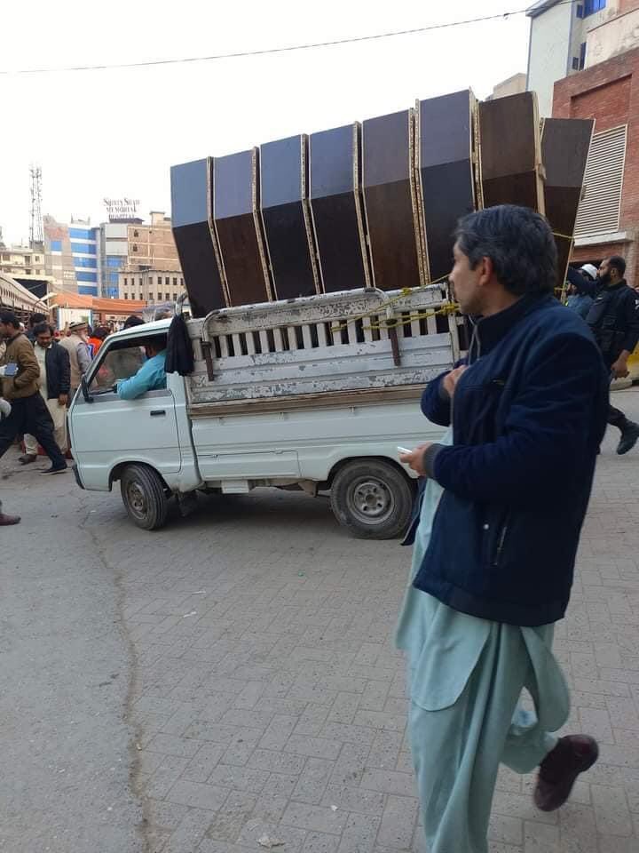 Oldpeshawar's tweet photo. No one knows the pain & #mountaining weights of these coffins more than Peshawar || LRH Hospital || Peshawar blast
#Peshawar
#Peshawarblast https://t.co/SCAtwF7uZ8