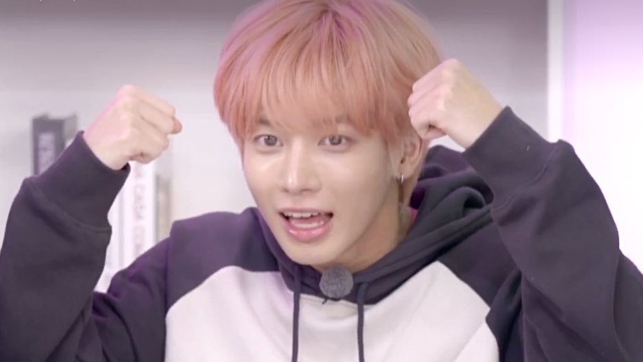 cutecatsquirrel's tweet photo. if taehyun not peach then why pink circle 🍑 https://t.co/i9gqkqwQi5