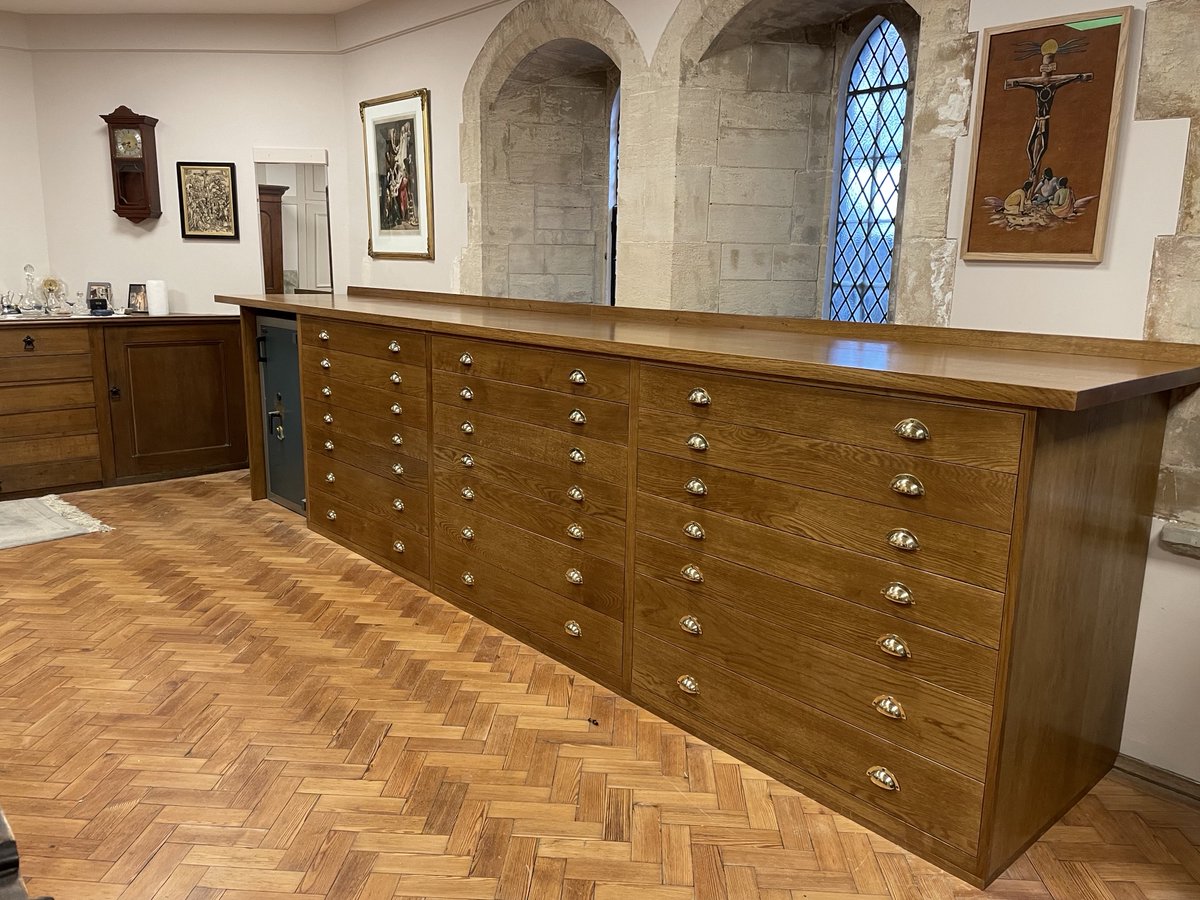 ShawandRiley's tweet photo. Bespoke Church Vestments Drawers (Hampstead, London)
#shawandriley https://t.co/vrBMZseOhu