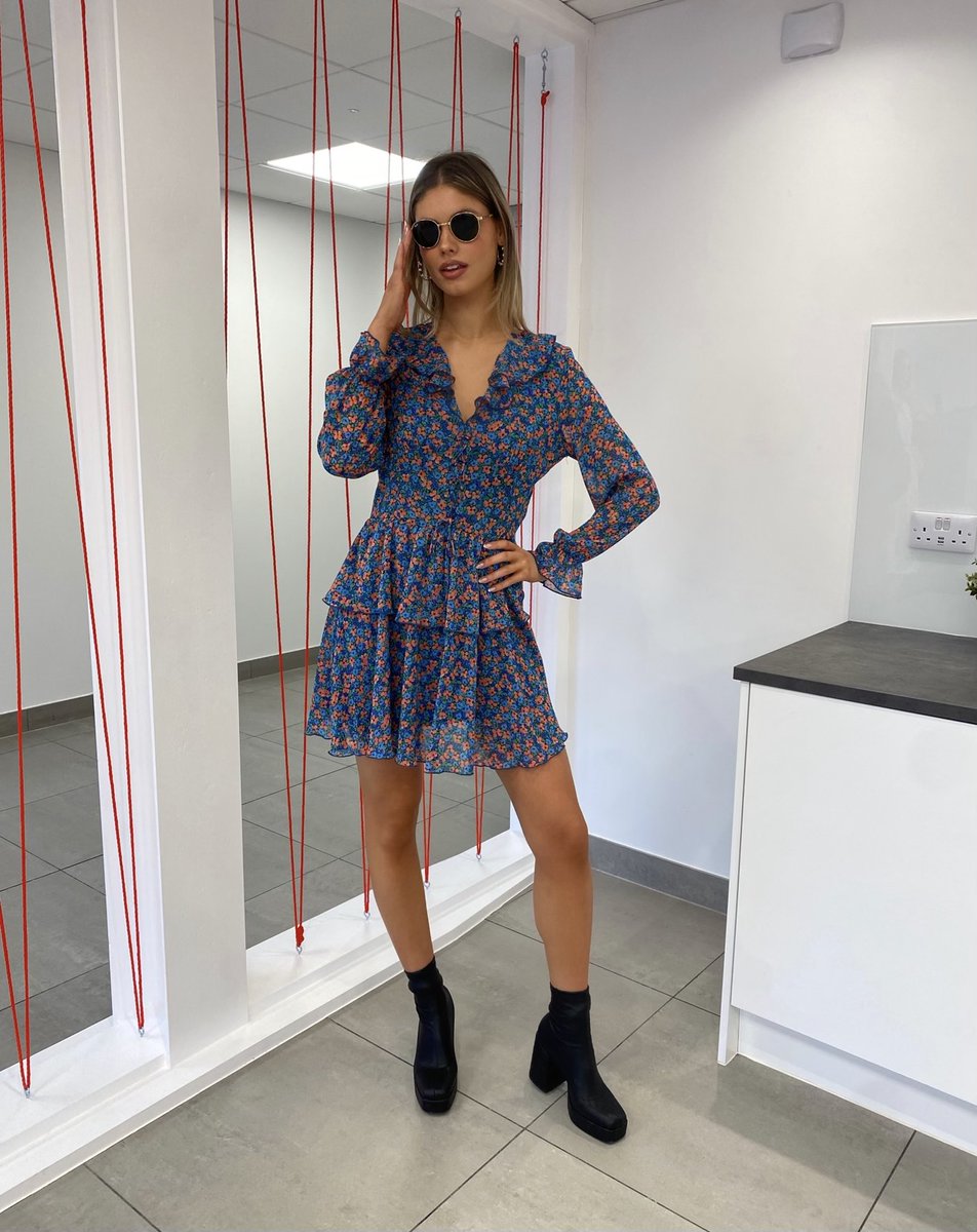 LucanSC's tweet image. With the long weekend just around the corner stylist Rob Condon has pulled together his favourite looks to take you through the bank holiday in style! Check out our latest fashions as featured on this morning’s Ireland AM.