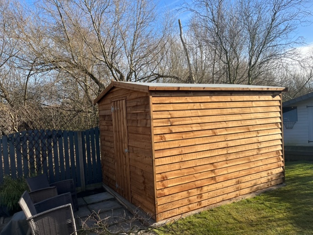 SawmillUk's tweet photo. Bespoke heavy duty shed made to customers spec. πͺ
4x2 framework, vapour barrier installed & extra height as requested.
EPDM rubber roof as standard.
Call us for a quote 01924 374 953 or email office@the-sawmill.co.uk
#heavyduty #shed #vapourbarrier #epdmroof #pressuretreated https://t.co/ZNKiLDfUYr