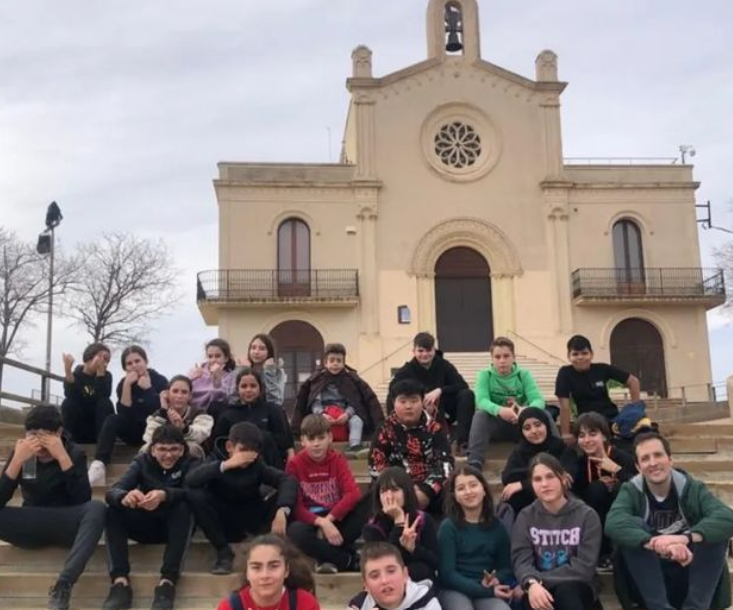 InsOlimpia's tweet photo. L’alumnat de primer d’ESO, a la matèria d’educació física, ha pujat a Sant Ramon 💪🏽

#OlímpiaTeam
#1rESO
#SantRamon
#trekking
#Senderisme
#Cim
#Montanya
#Montbaig
#Cebllob
#Pujada
#muntanya
#EducacióFísica https://t.co/a1qMUCQvnv