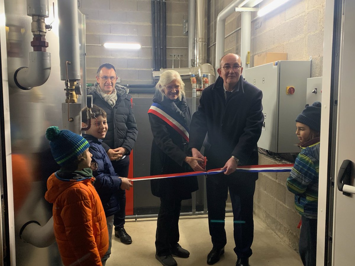 Prefet57's tweet photo. #Financement 💶 | Inauguration de la chaufferie #biomasse de #Fixem qui a bénéficié d’un financement de la dotation de soutien à l’investissement local de 105 370€ en 2021, en présence de Philippe Deschamps, sous-préfet de #Thionville. https://t.co/5e2VO3VGvc