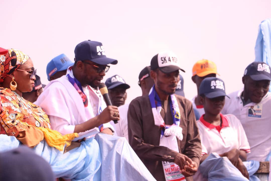 ASKLazoski's tweet photo. Furthermore, I urged my people and Nigerians at large who are yet to get their PVCs to do so, to enable them vote for credible and competent leaders. https://t.co/1gjNOt8MfI