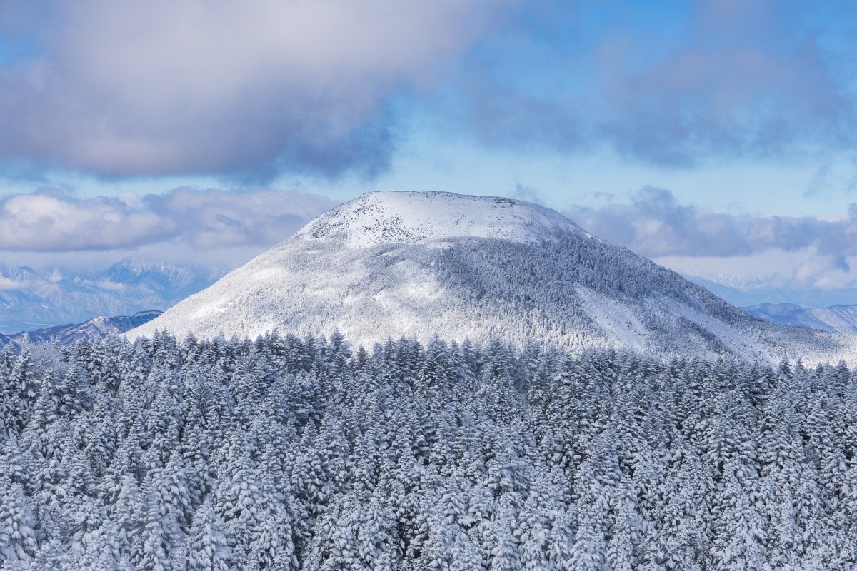 pvetCc8UFT6FKJM's tweet image. 2023.1.29　北横岳
雪ってこんなに綺麗なんだと実感。あらゆる雪景色が新鮮で、写真を撮るのに夢中だった。写真を撮ってて遭難ってことのないように注意しなくちゃね。
#EOS R6 Mark Ⅱ
#RF24-105mm F4 L IS USM