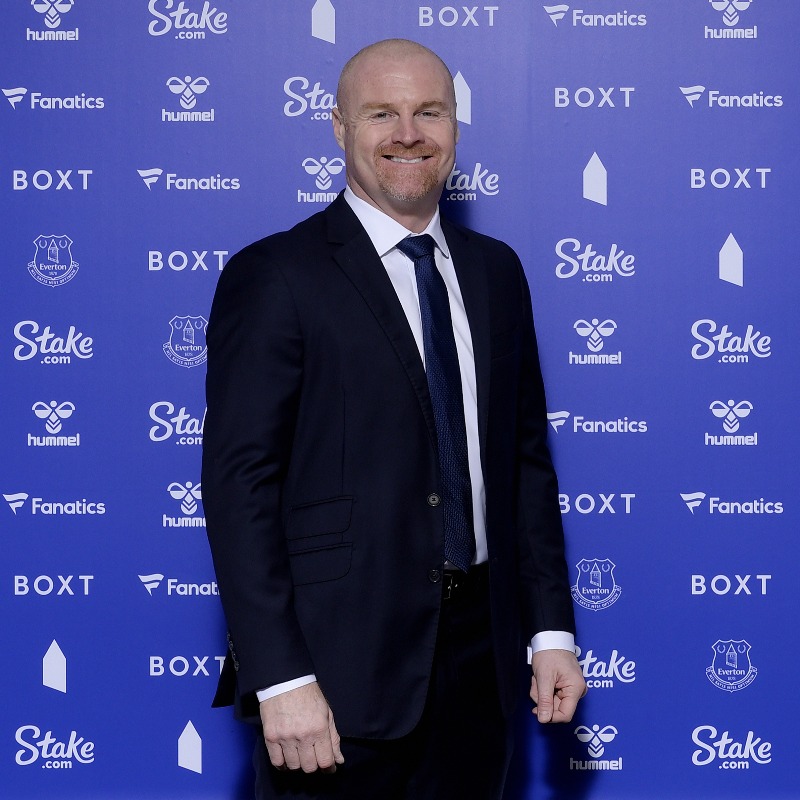 Everton's tweet photo. We can confirm the appointment of Sean Dyche as our new Men’s Senior Team Manager!

#EFC 🔵