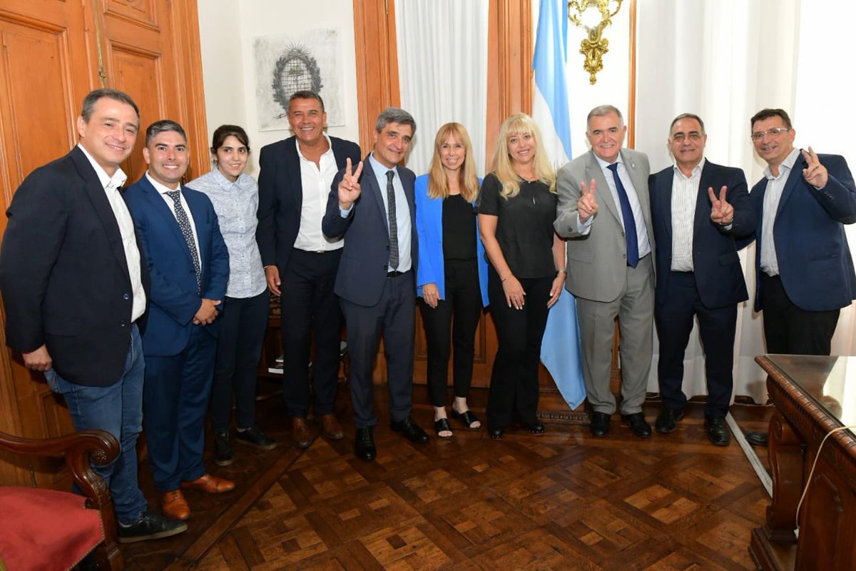 Nuestra lista de Legisladores acompañará a <a href="/RossanaChahla/">Rossana Chahla</a> como candidata a intendenta de la Capital, con unidad y compromiso seguimos trabajando para mejorar la vida de los tucumanos y tucumanos.