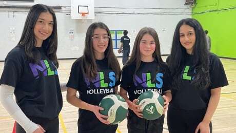 CBCLondon's tweet photo. Coach launches volleyball league for London girls looking to see themselves in sport https://t.co/hs04V9fYOy https://t.co/lBopNakTMc