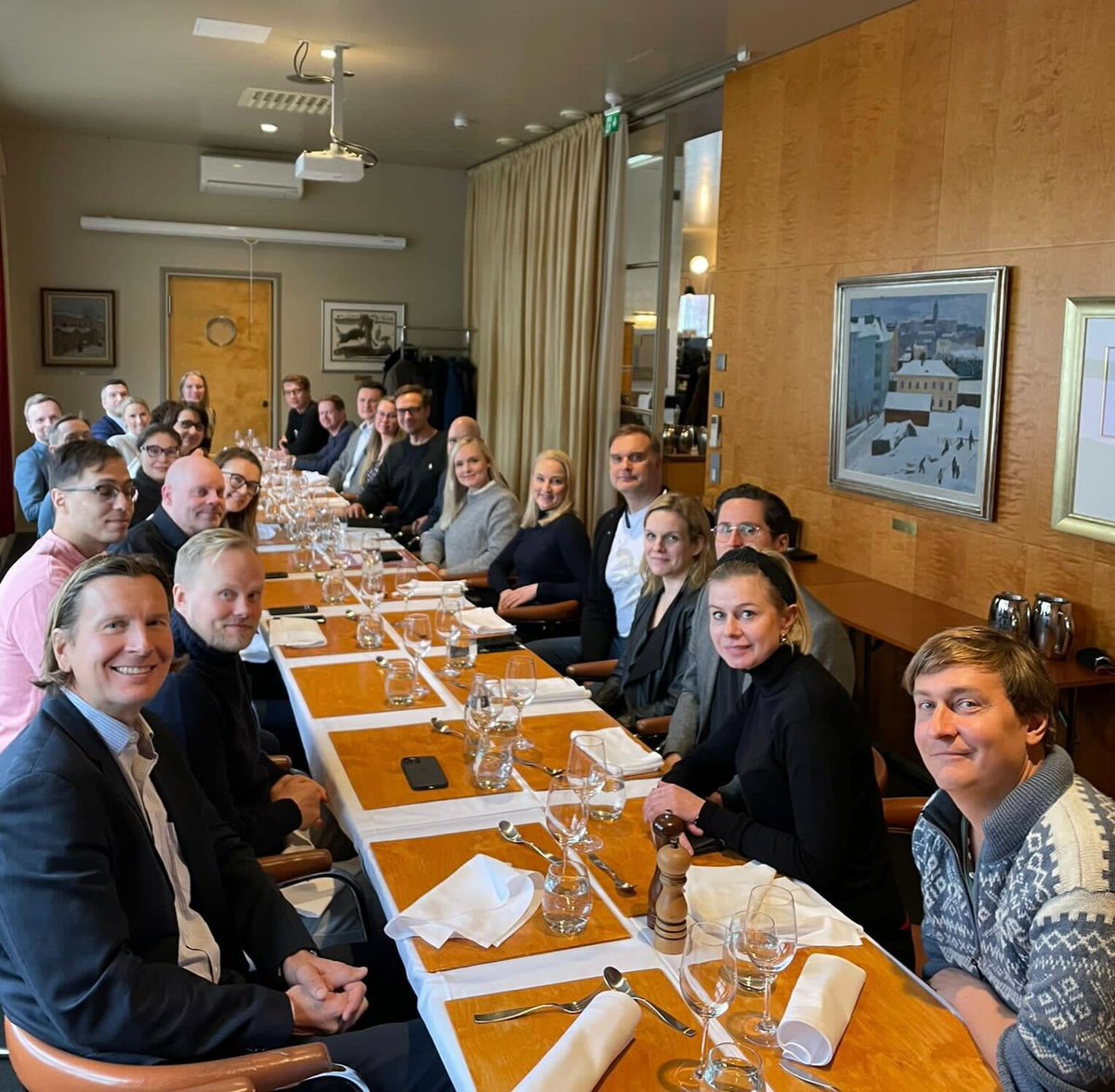 Jäsenyrityksemme tapasivat tänään ministeri <a href="/MariaOhisalo/">Maria Ohisalo</a>. Tapaamisessa keskusteltiin mm. Suomen mahdollisuuksista olla hiilensidonnan, kestävien materiaalien ja ruokateknologian kärkimaa. Startupeilla on tässä merkittävä rooli.