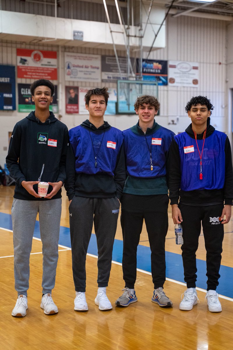 SLSeahawksBball's tweet photo. Coach Desmond, our players and managers had an great time volunteering yesterday to help the @SOlympicsVA games at South Lakes. Amazing organization and some amazing athletes. https://t.co/WVY3O1rh4a