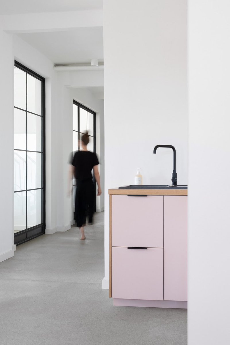 FARBENMEER OFFICE

Designed by AENY, this renovated space features soft colours and tactile textures that bring tranquility and support the notion of slowing down.

→ minimalissimo.com/articles/farbe…