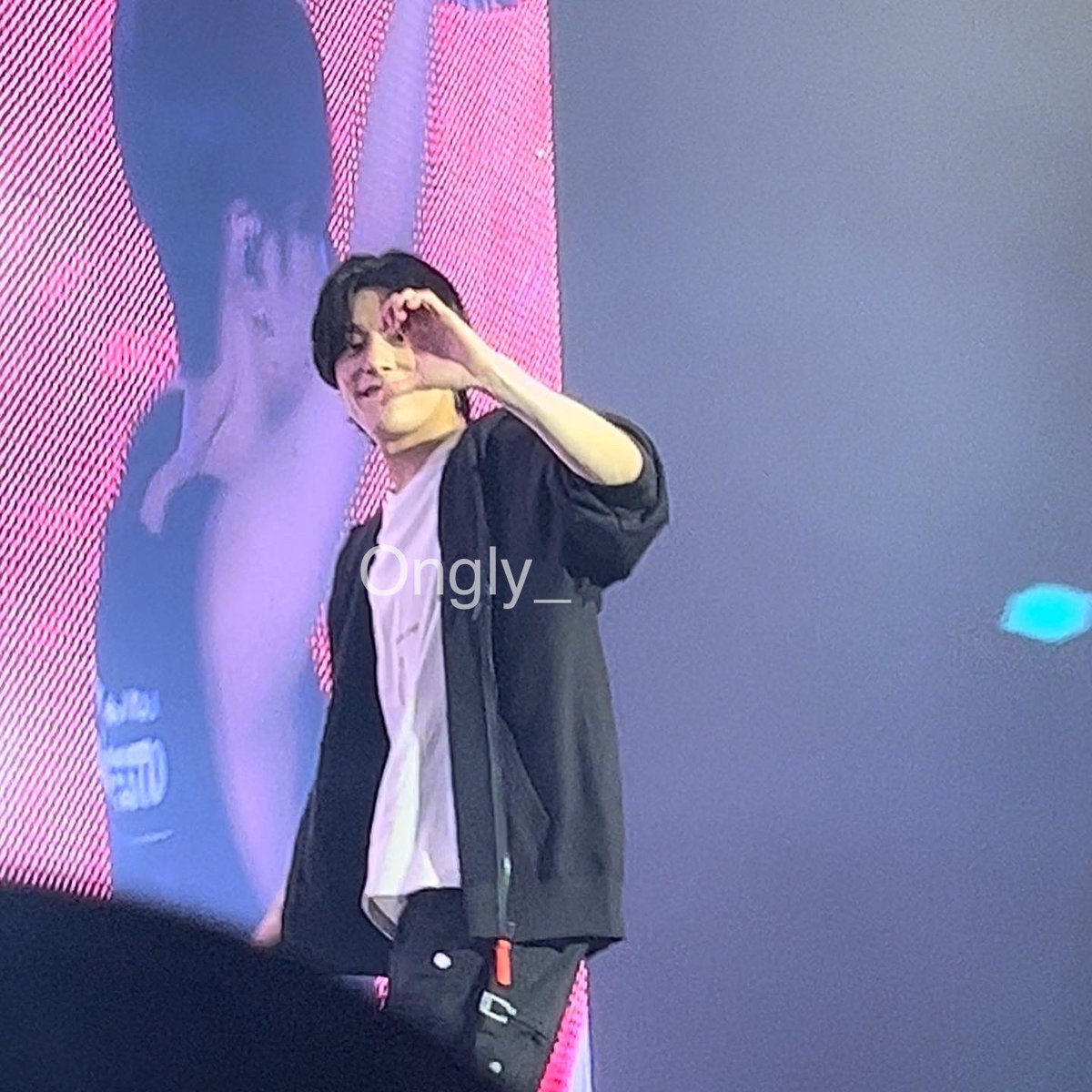 Ongly_'s tweet photo. งื้อออ คถแล้วนะ
#제이크 #JAKE #ENHYPEN_IN_BANGKOK 
#MANIFESTO_IN_BANGKOK 
#ENHYPENinBKK https://t.co/bvR9Cvpg9h