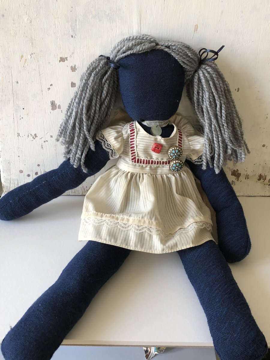 I’m making a sister for ‘Jade’. 

.. 

#dollmaking #workinprogress #ragdoll #clothdoll