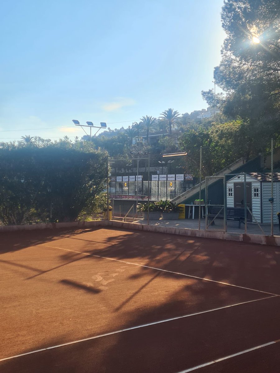 LASELLATENNIS's tweet photo. #tennis #padel #denia #javea https://t.co/WIzeYESYxU