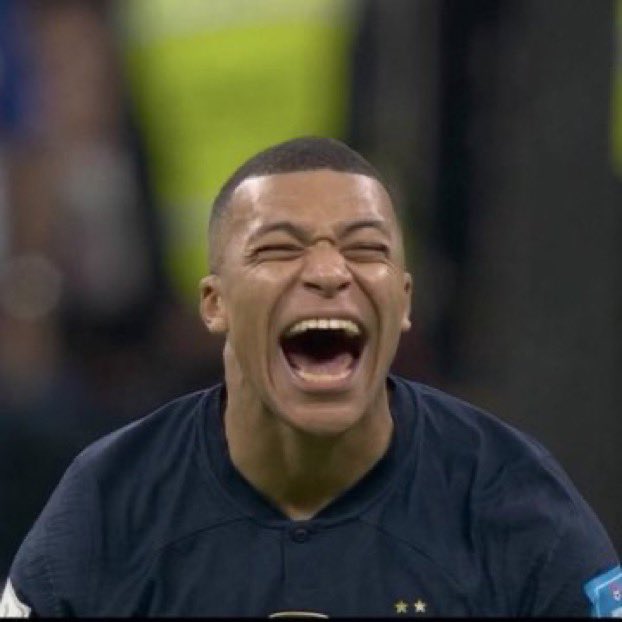 Haan bhai saare tickets jo bikey hain vo #SRK𓃵 aur yrf ne khareede hain, saare critics aur box office experts bhi paid hain, poori indian aur international media paid hai, log crowds mein dikh rahe hain vo bhi paid aur #Pathaan ne 500 cr nahi 5 cr kamaye hain 😂 #ShahRukhKhan