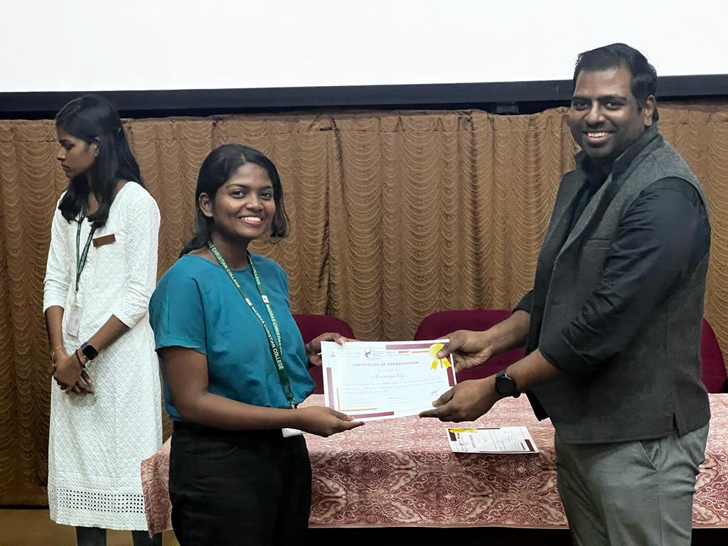 pgcommunmcc's tweet photo. In connection with National Youth Day on January 12th, MCC-MRF IIC and EDC awarded certificates along with cash prizes for best innovators from each department in the college.

#studentsachievement #studentslife #MCC https://t.co/Ani2z9wsvK