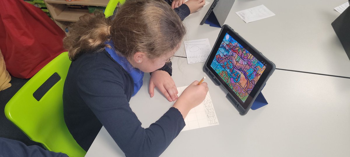 GarthOlwg_Canol's tweet photo. Prynhawn difyr yn dysgu am arddull yr artist amryddawn @DorianSpencer . Dysgon ni am arddull, ansawdd a lliw. Diolch @Miss_CJames #celfyddydaumynegiannol #blwyddyn5a6 #profiadau https://t.co/ulfuH4ouuk