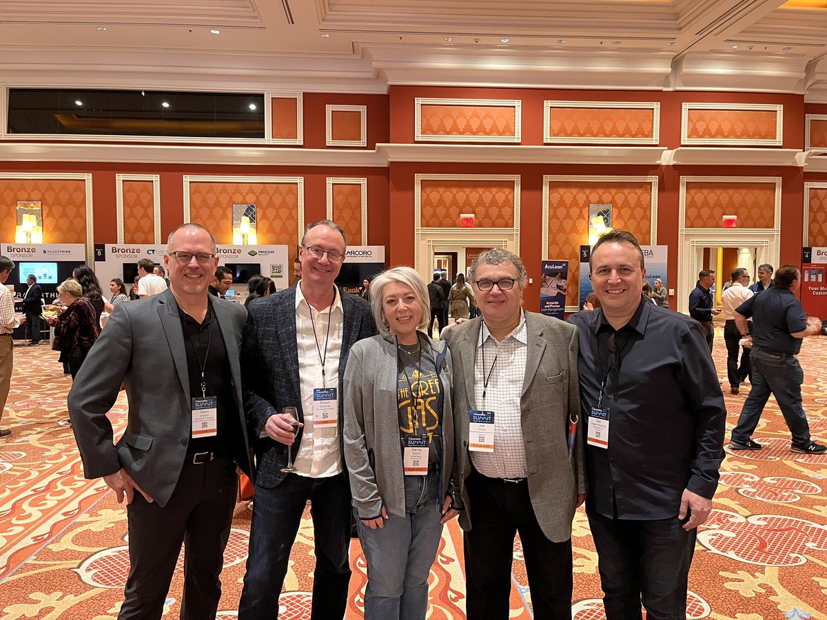 At the end of the day, it’s people and relationships that matter. I’m very lucky to count this group of awesome humans in my tribe. #AcumaticaSummit @baassbiz @TheAnswerCo @manusonic_inc #howmanycanadianscanyoufitinonepic