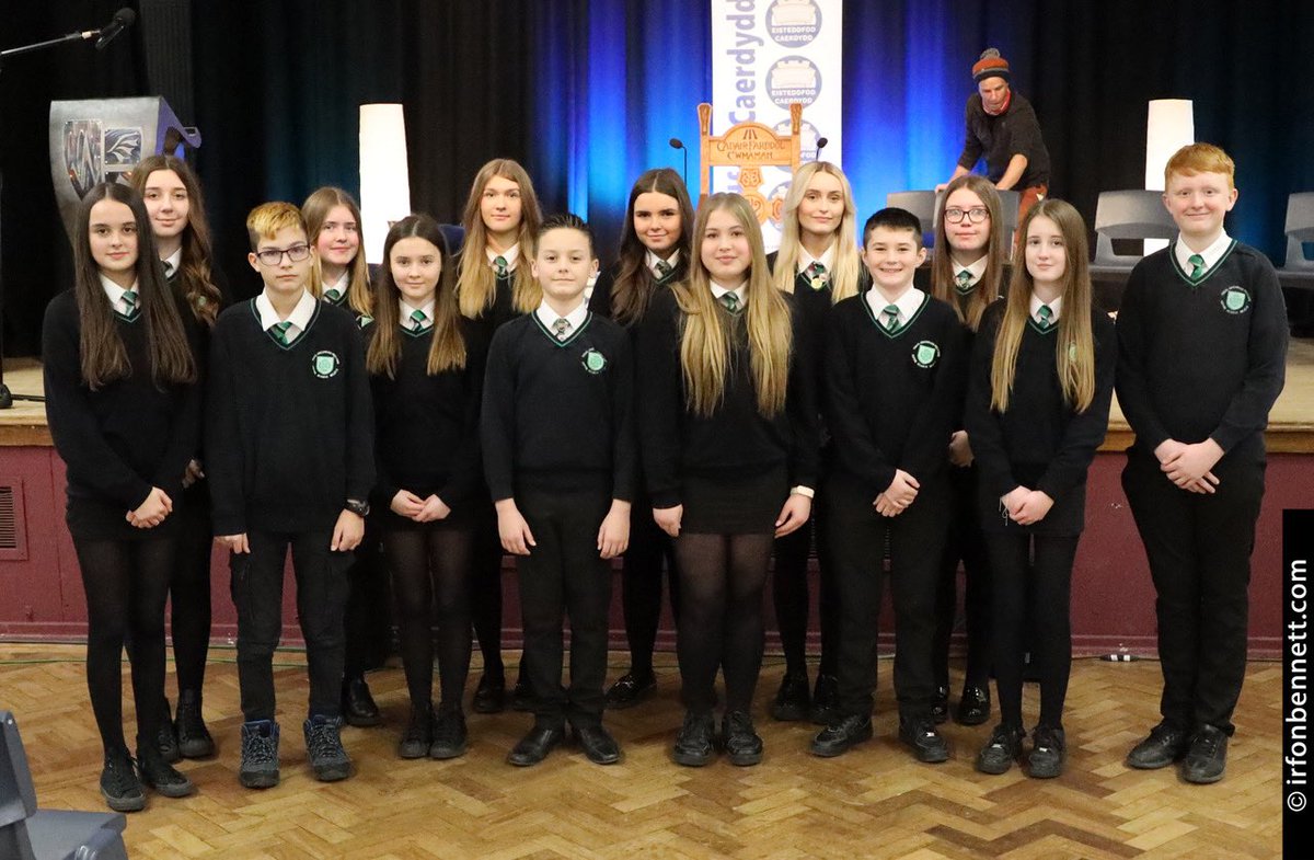 Pen Y Dre Cymraeg tweet media