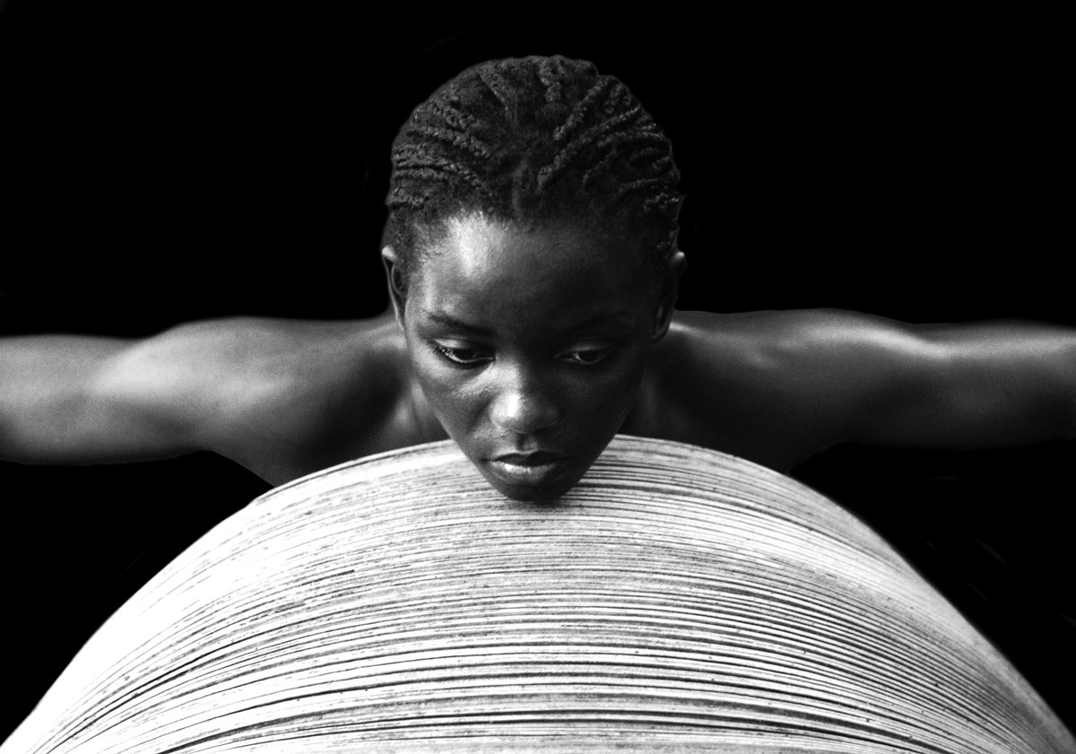 The Bridge Gallery (@bridgegallery) on Twitter photo Gm art lovers 🖤
La Femme et l'Objet by <a href="/angele_essamba/">Angele Etoundi Essamba</a>
Collected by <a href="/AlphaTrilogy/">AlphaTrilogy</a> Gm art lovers 🖤
La Femme et l'Objet by <a href="/angele_essamba/">Angele Etoundi Essamba</a>
Collected by <a href="/AlphaTrilogy/">AlphaTrilogy</a>