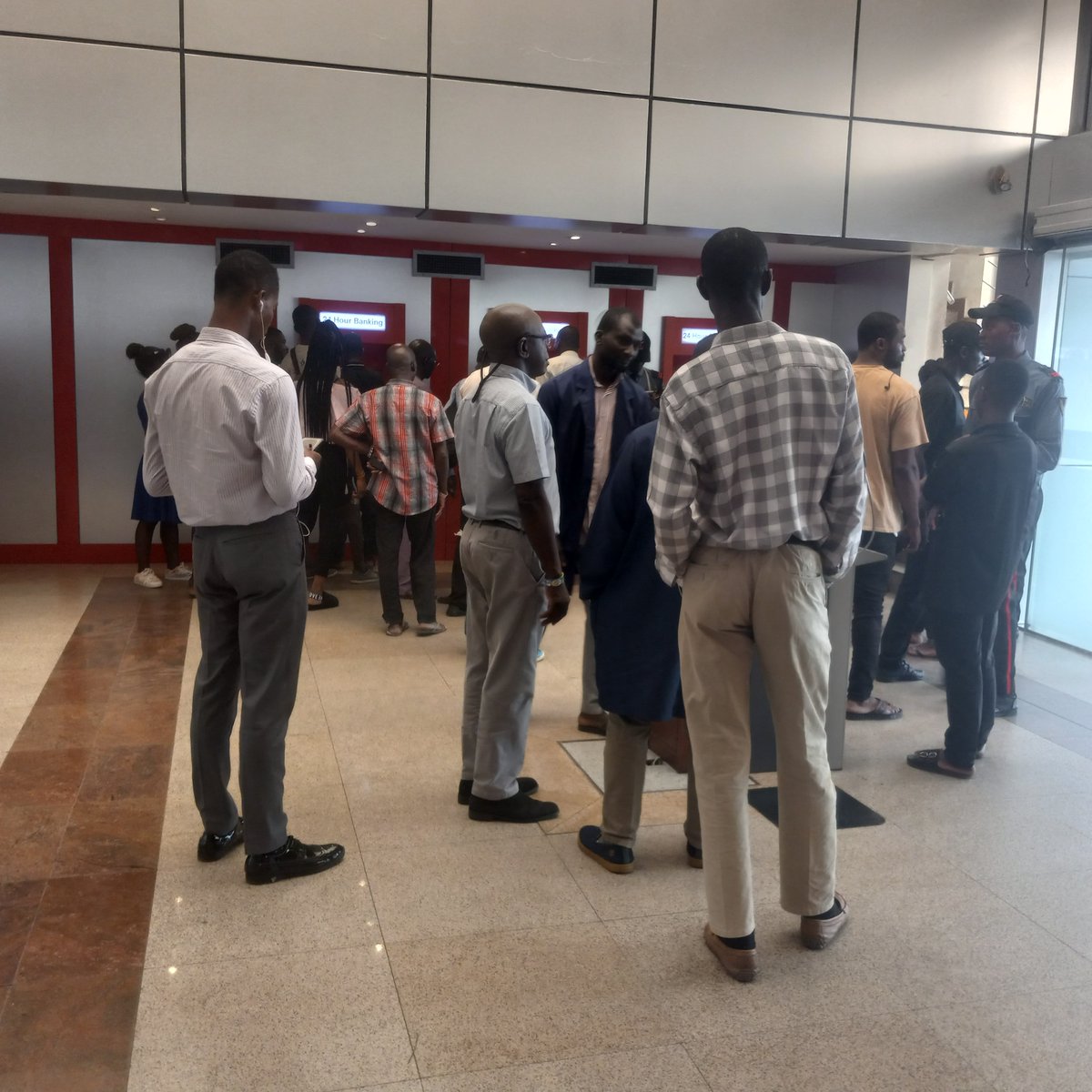 Out of 6 ATM machine na only 1ATM machine they dispense #200 <a href="/zenith/">Zenith</a>